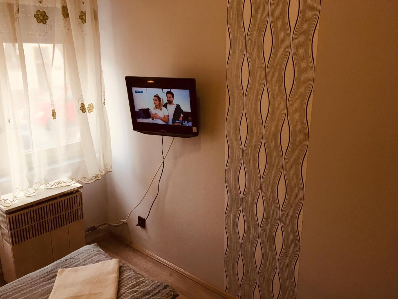 Stella Vendeghaz Hotel Debrecen Exterior photo